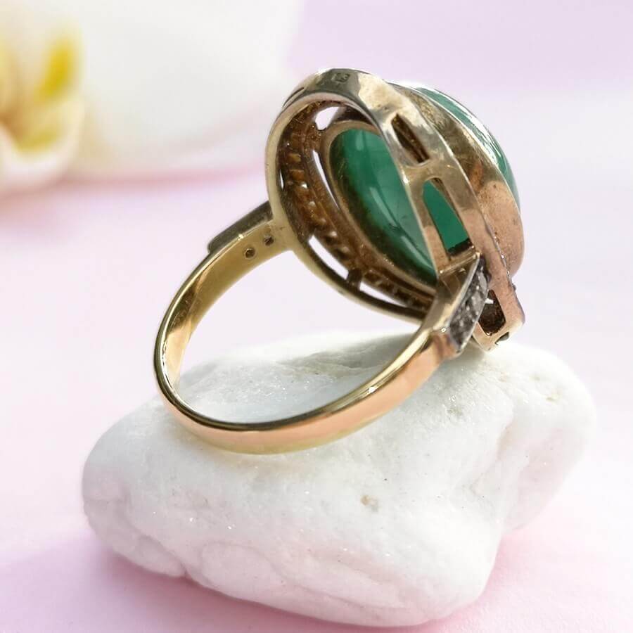 8ct Emerald & Diamonds Vintage Gold Ring - SOPHYGEMS