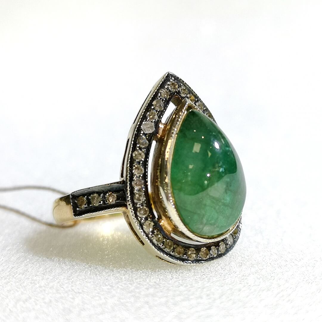 Emerald and Diamond Vintage Gold-Silver Ring - SOPHYGEMS