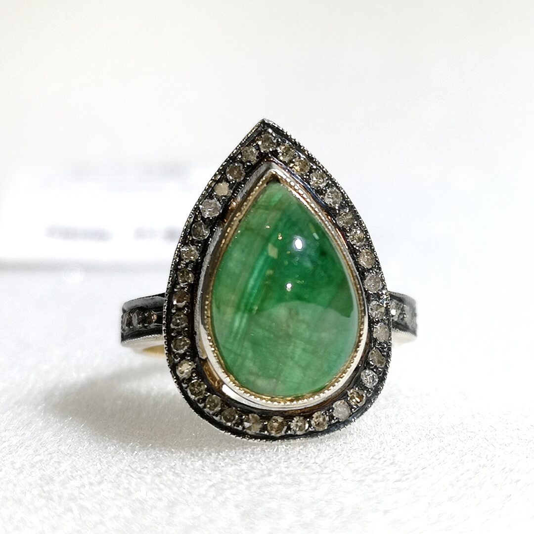 Emerald and Diamond Vintage Gold-Silver Ring - SOPHYGEMS