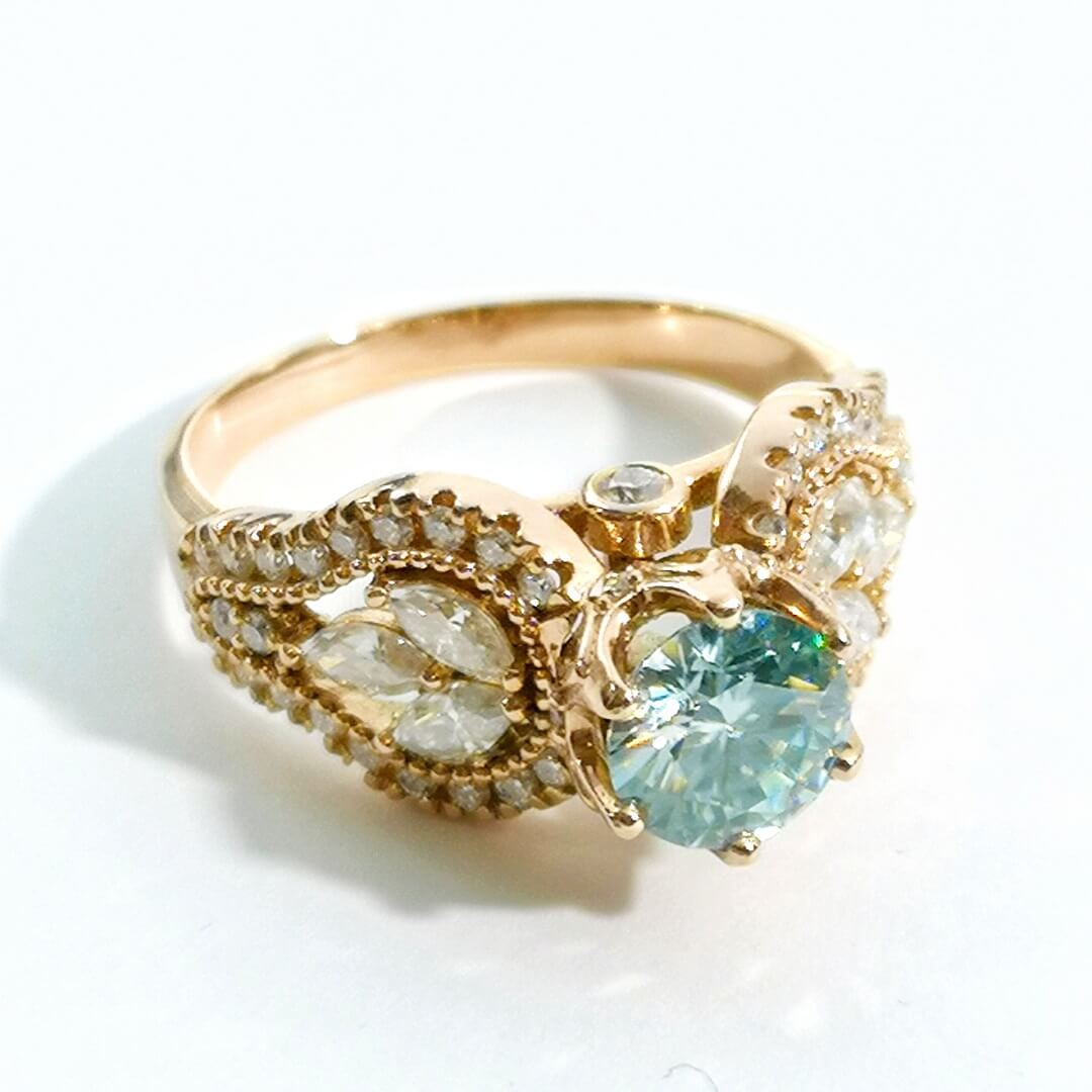 Luxury Gold Ring Blue and White Moissanite - SOPHYGEMS