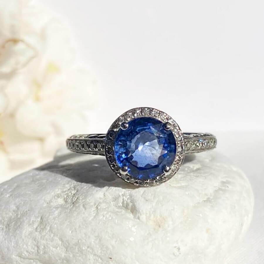 Natural Sapphire & Diamond 18K White Gold Ring - SOPHYGEMS