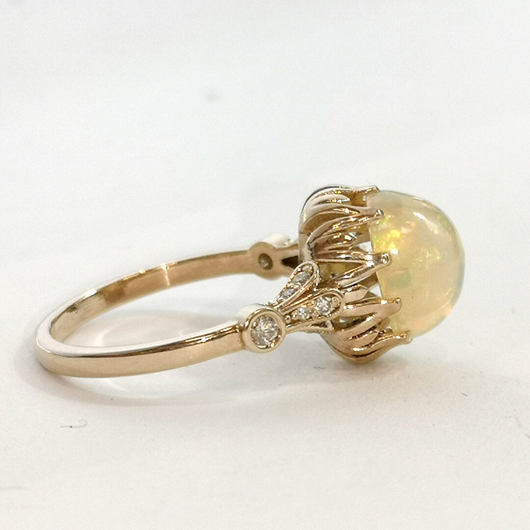 Opal and Diamonds Vintage Gold Ring - SOPHYGEMS