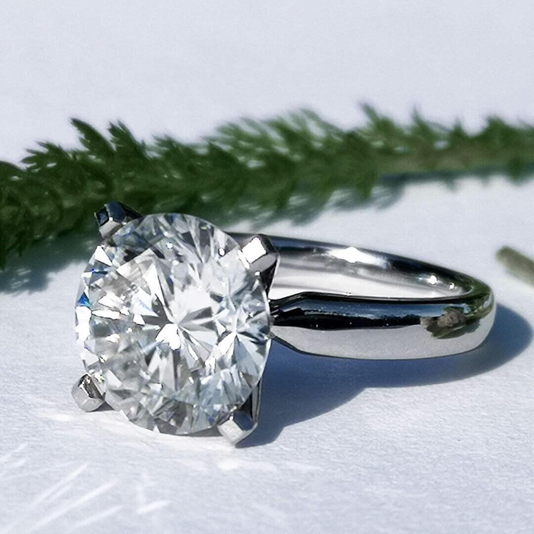 Platinum ring SARAH with moissanite - SOPHYGEMS