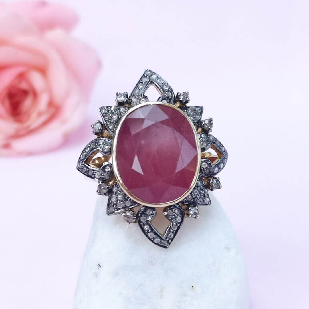 Ruby and Diamonds 14K Gold Ring Vintage design - SOPHYGEMS