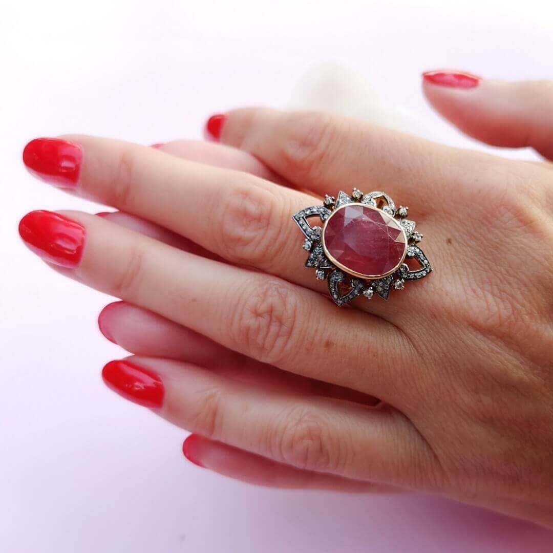 Ruby and Diamonds 14K Gold Ring Vintage design - SOPHYGEMS