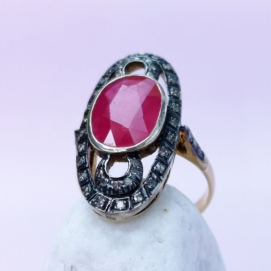 Ruby & Diamonds Gold Ring Vintage Style - SOPHYGEMS