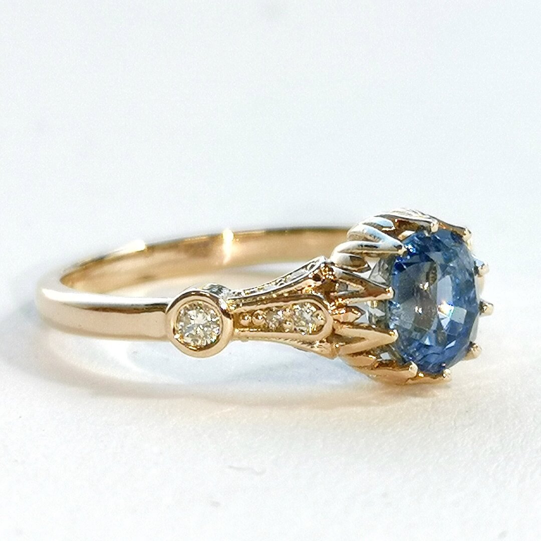 Sapphire and Diamonds Vintage Gold Ring - SOPHYGEMS