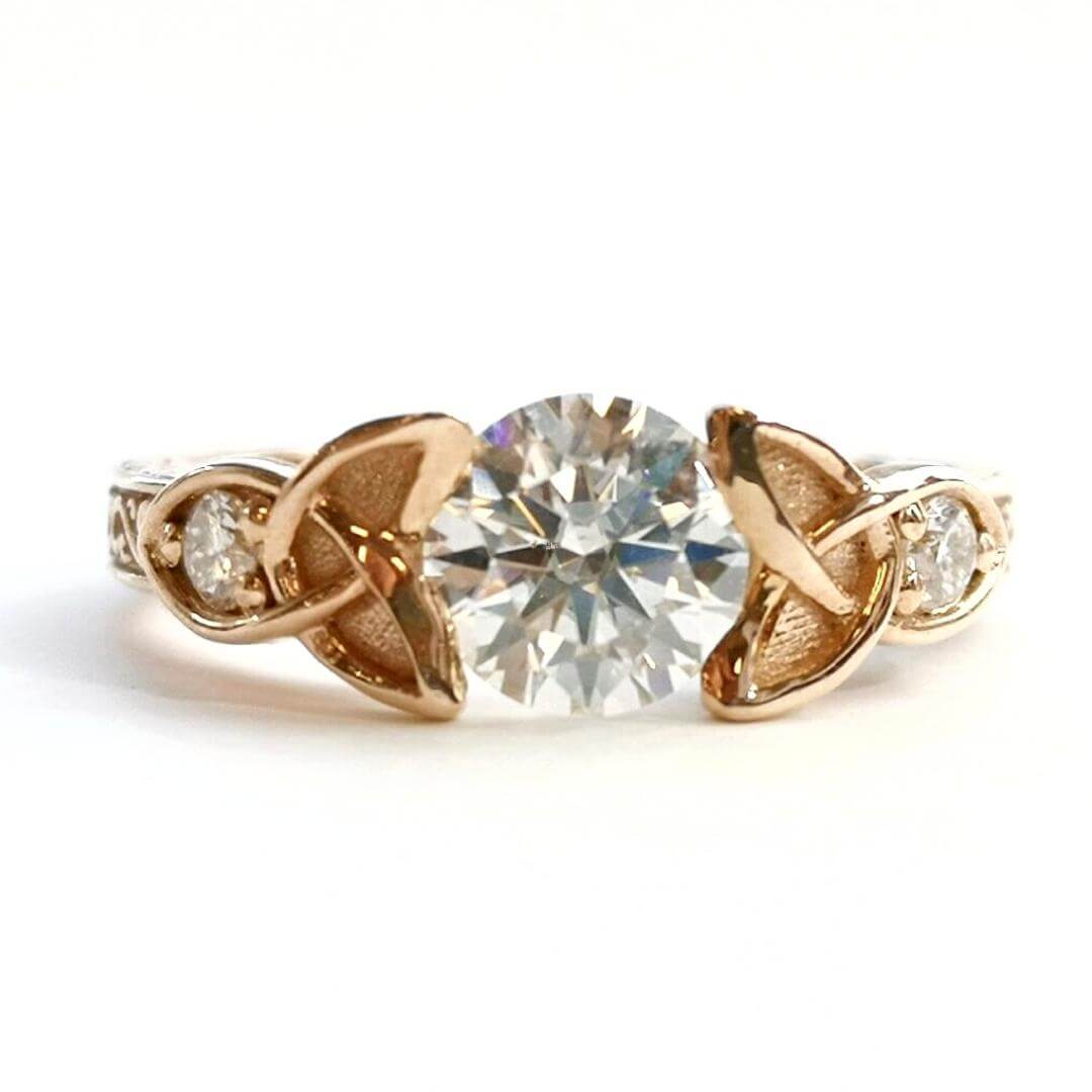 Elegant Moissanite Rose Gold Ring - SOPHYGEMS