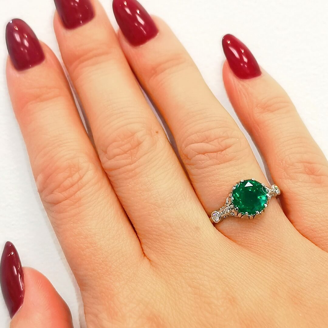 Emerald and Moissanite White Gold Ring - SOPHYGEMS