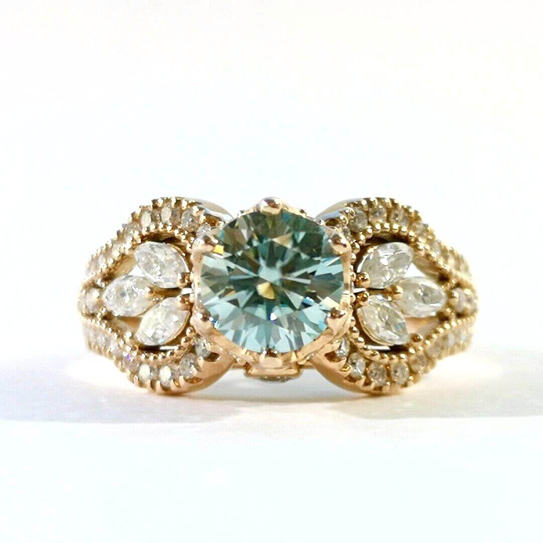 Luxury Gold Ring Blue and White Moissanite - SOPHYGEMS