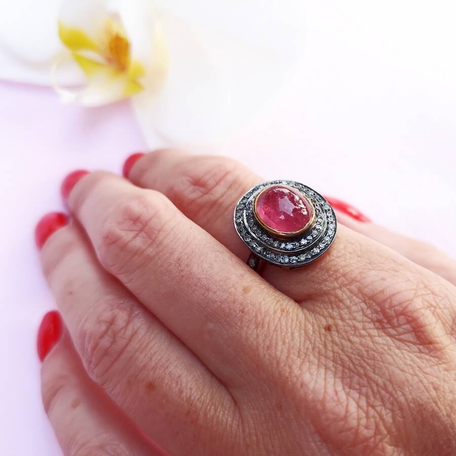 Ruby Kabachon and Diamonds Gold Ring - SOPHYGEMS