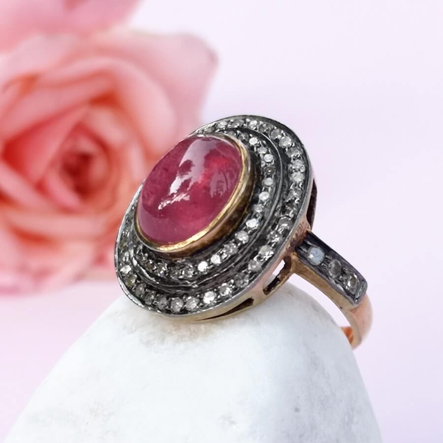 Ruby Kabachon and Diamonds Gold Ring - SOPHYGEMS